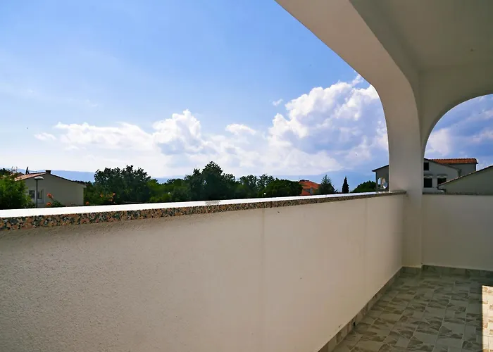 Vakantiehuis Mata By El-pi Tours Malinska
